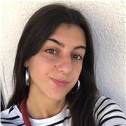Soy Irina, estudio cuarto de carrera de Educación Infantil y doy clases de repaso a niños y niñas de primaria e infantil
